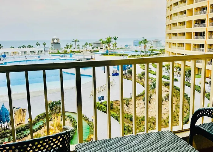 Porto Elsokhna Pyramids Sea View Apartment